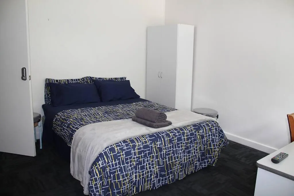 Entire 3Br Apt With Parking City Adelaide